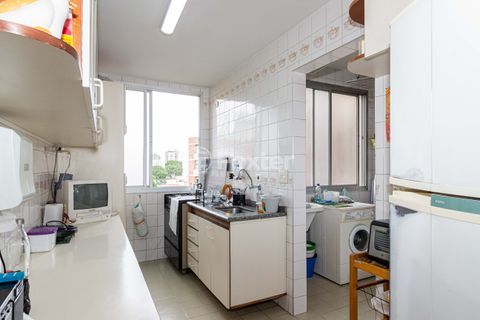 Image 31 - 950008