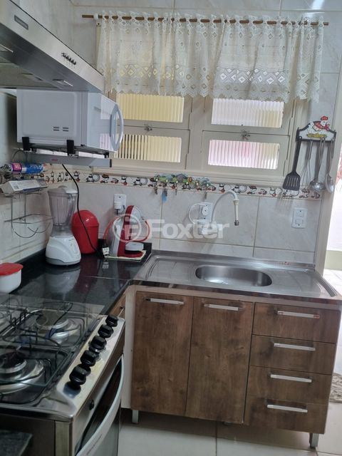 Image 3 - 950324