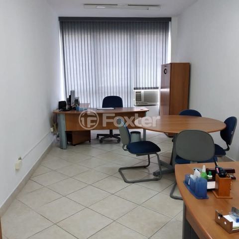 Image 5 - 950757