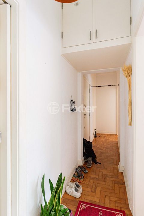 Image 5 - 951059