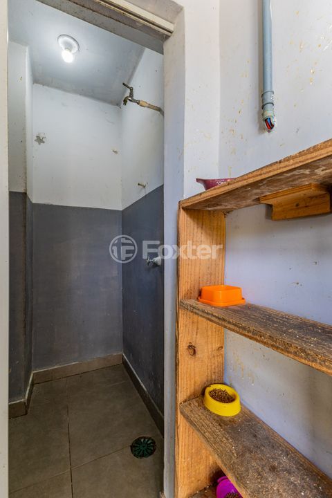 Image 21 - 951731