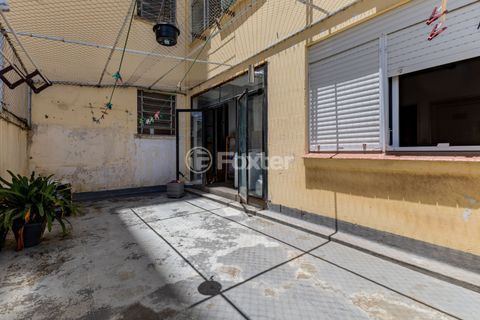 Image 23 - 951731