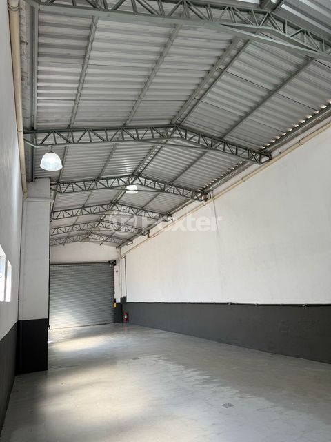 Image 24 - 951991