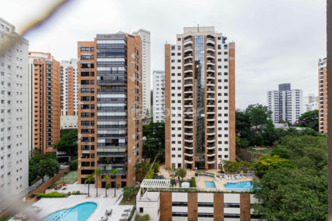 Image 24 - 952023