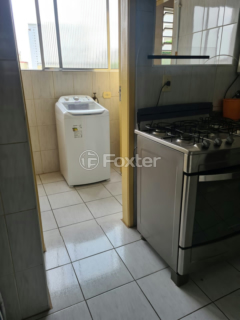 Image 7 - 952100