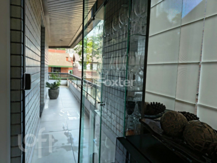 Image 3 - 953179