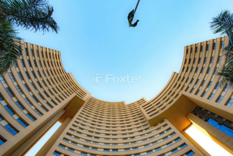 Image 6 - 953206