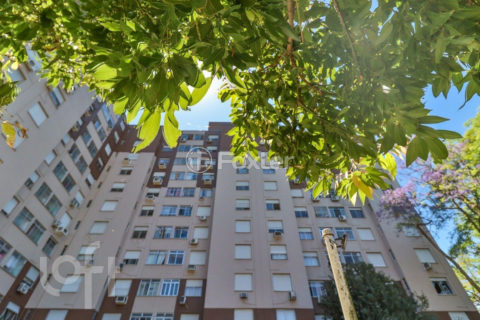 Image 33 - 953302