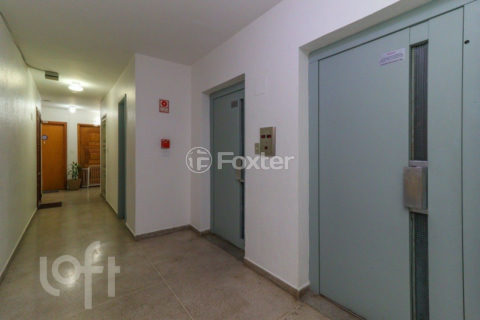 Image 27 - 953302