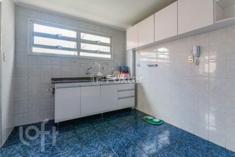 Image 7 - 953332