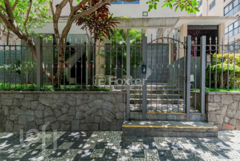 Image 38 - 953332