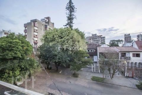 Image 17 - 953535