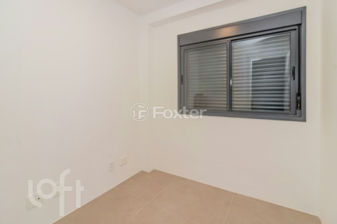 Image 33 - 953646
