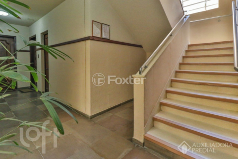 Image 44 - 953700