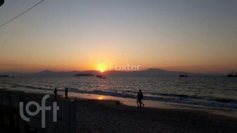 Image 4 - 953753