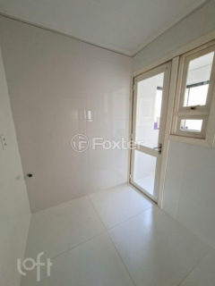 Image 7 - 953791