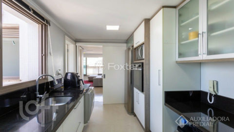 Image 4 - 953815