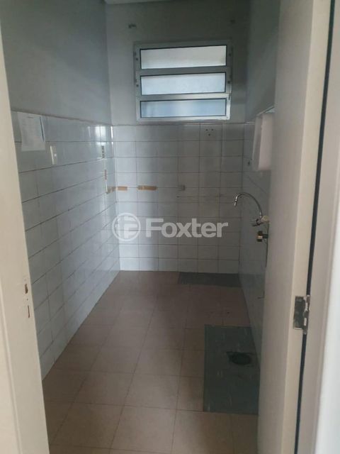 Image 4 - 953821