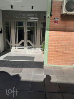 Image 21 - 954001