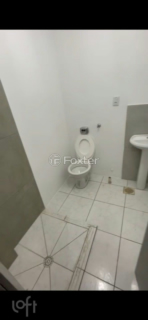 Image 7 - 954001