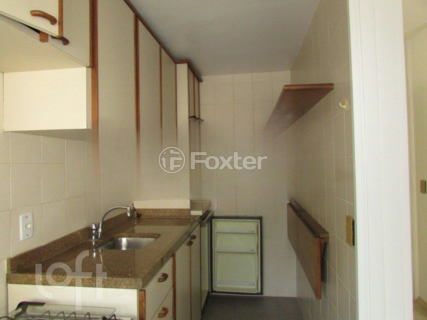 Image 5 - 954003