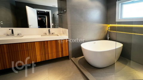 Image 25 - 954008