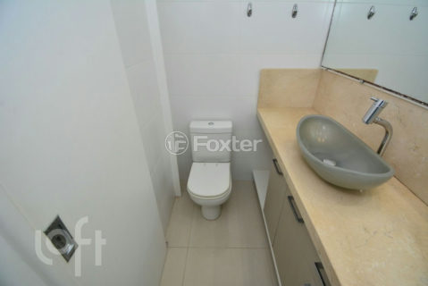 Image 21 - 954018