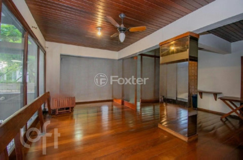 Image 3 - 954077
