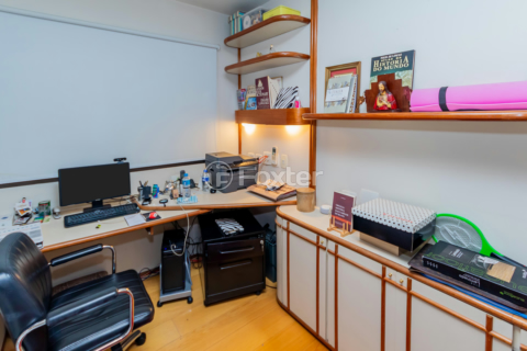 Image 33 - 954230