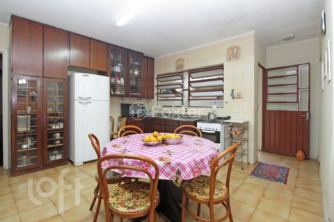 Image 4 - 954416