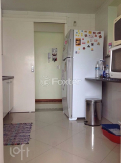 Image 7 - 954438