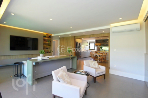 Image 4 - 954524