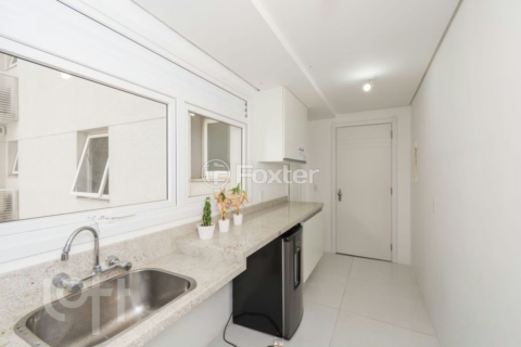Image 29 - 954570