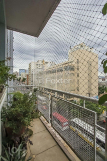 Image 11 - 954572