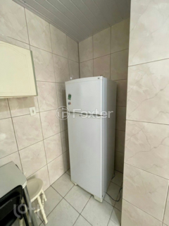 Image 7 - 954611