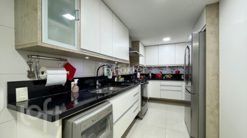 Image 3 - 954617