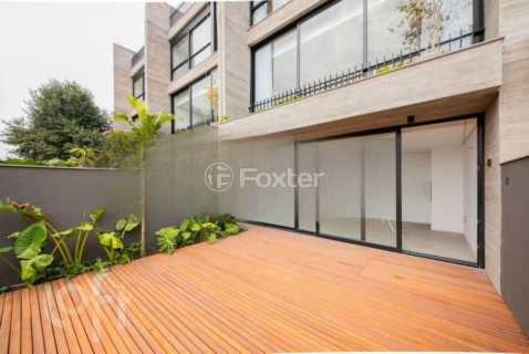 Image 22 - 954690