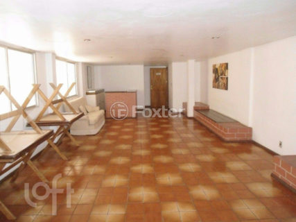 Image 4 - 954728