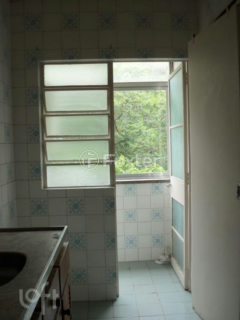 Image 7 - 954836