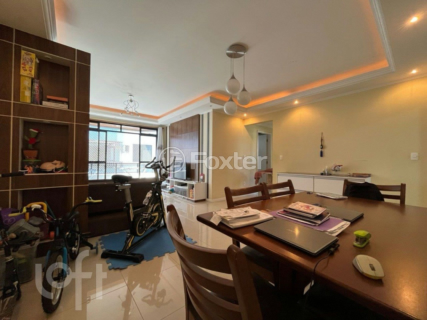 Image 6 - 954872