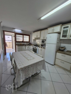 Image 5 - 954963