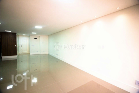 Image 6 - 955251