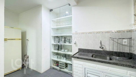Image 19 - 955615