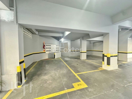 Image 31 - 955680