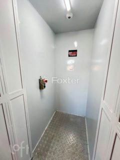 Image 37 - 955695
