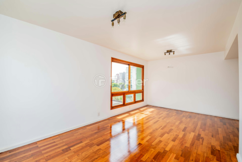 Image 4 - 955831