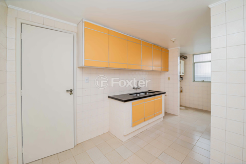 Image 35 - 955831