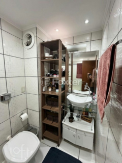 Image 31 - 956319