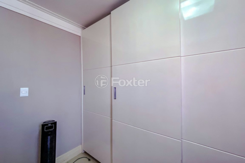 Image 31 - 956321