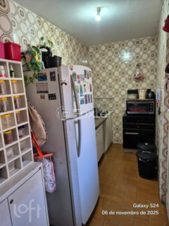 Image 4 - 956345